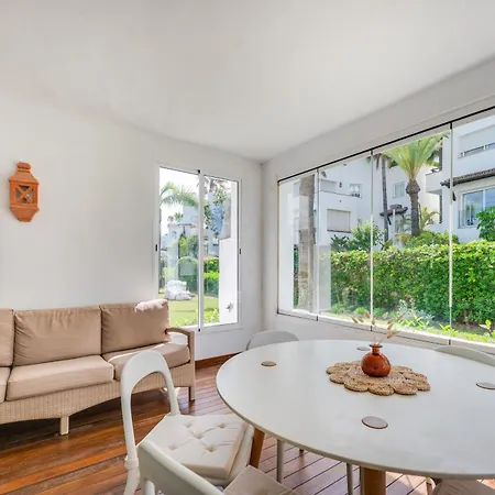 Costalita Beachside Two Bedroom Apartman *