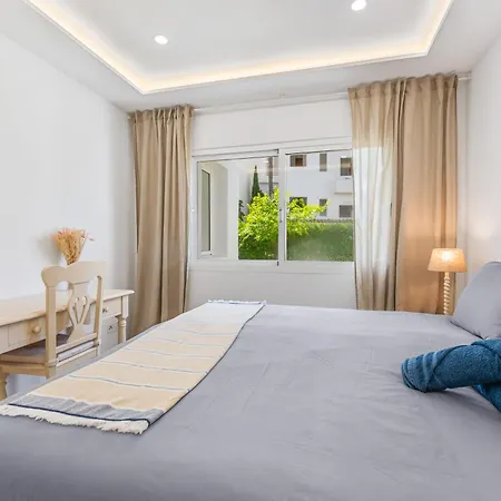 Costalita Beachside Two Bedroom Apartman *